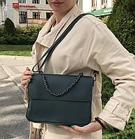 Женская сумка кожаная зеленого цвета с длинным ремешком каркасная