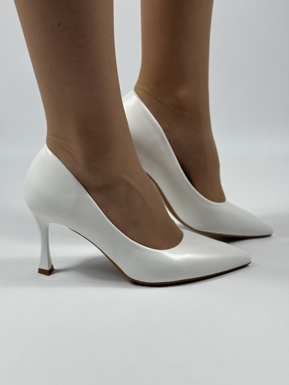 MeiDeLi. Жіночі туфлі на середньому підборі. Екошкіра Колір білий. Розмір 36 37 38 39 40