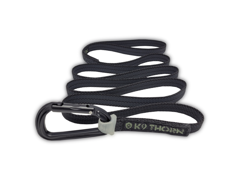 K9 THORN Нековзний тактичний прогумований повідець дл собак з карабіном Petzl 200см чорний 0081-16XL, фото 1