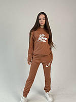 Женский спортивный костюм Nike коричневый