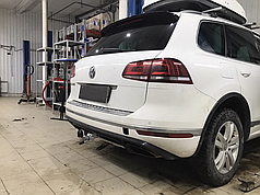 Фаркоп Volkswagen Touareg 2002-2018 (Фольксваген Туарег) автомат на ручці