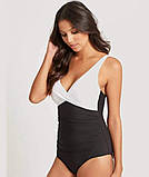 Закритий пляжний чорно-білий жіночий купальник у великих розмірах, фото 6