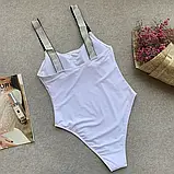 Жіночий закритий білий купальник зі сріблястими лямками, фото 4