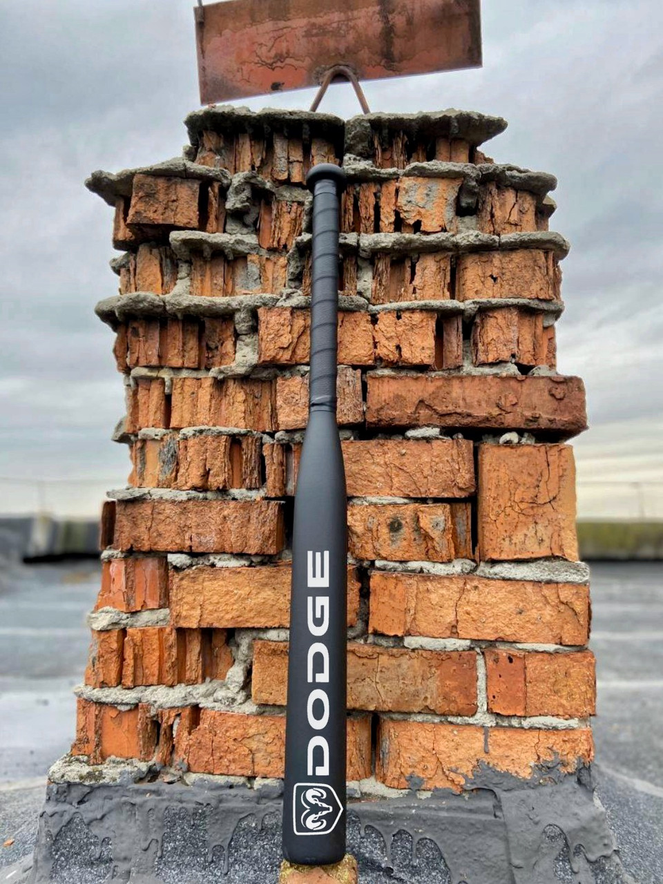 Бейсбольна біта DODGE Чорна з чорною ручкою