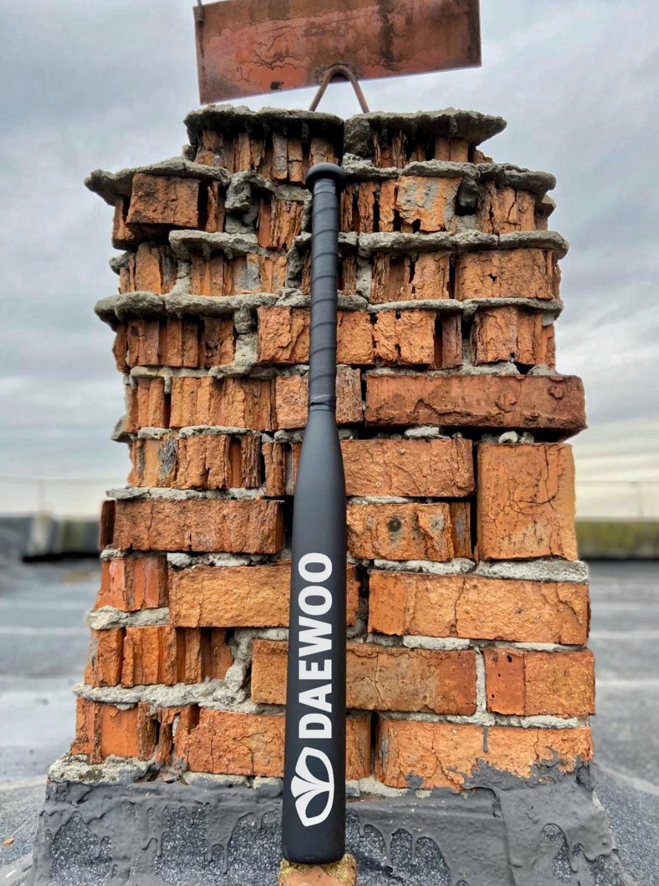 Бейсбольна біта DAEWOO Чорна з Чорною ручкою