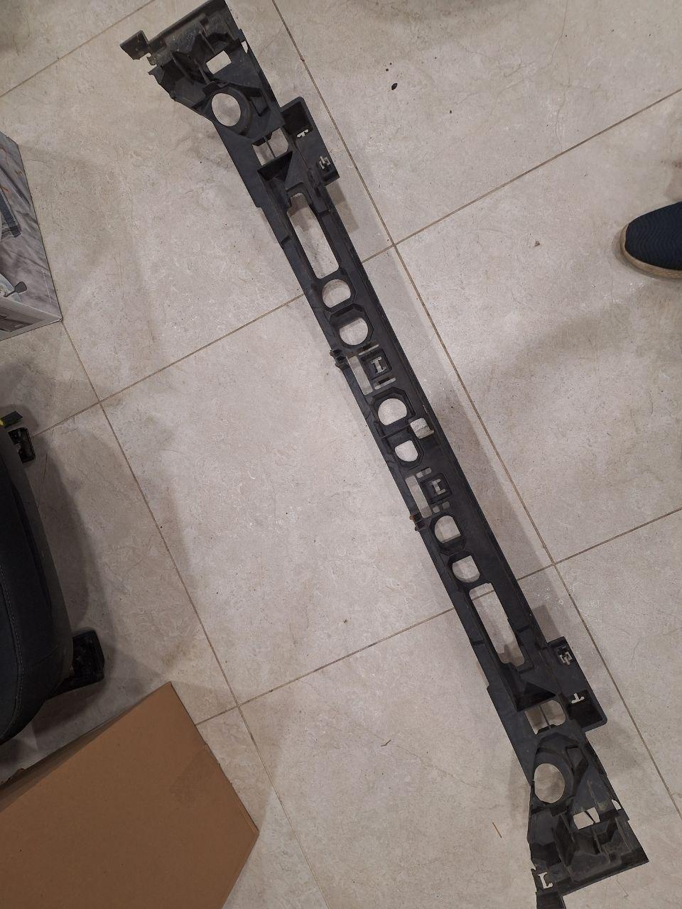 Абсорбер переднього бампера Ford Explorer 3.5л 2.3л 3.7л  2016-2019 б/у оригінал, фото 1