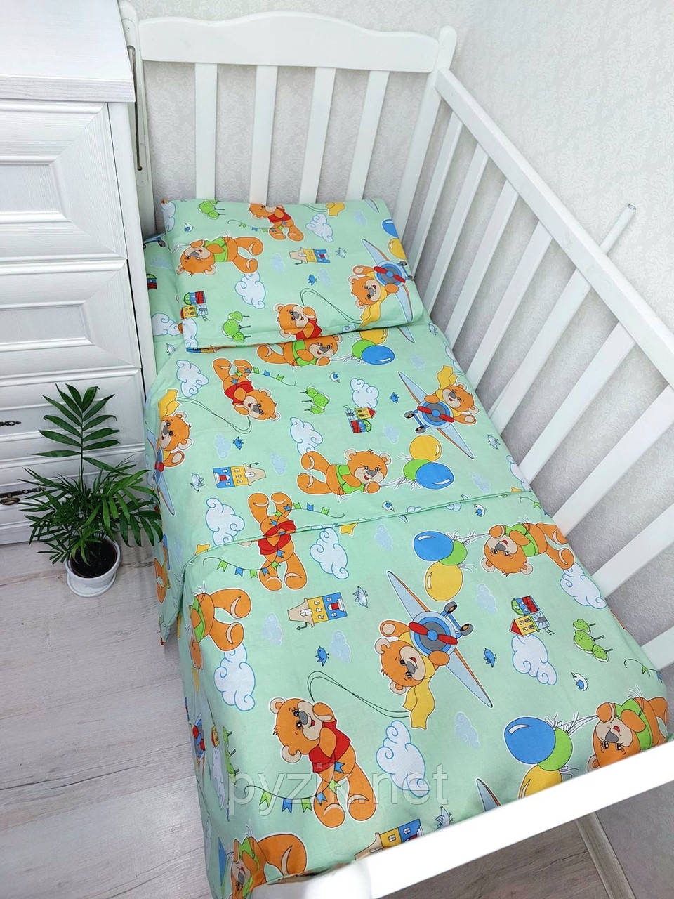 Постільний набір в дитяче ліжечко (3 предмета) Ведмедики з кульками зелений