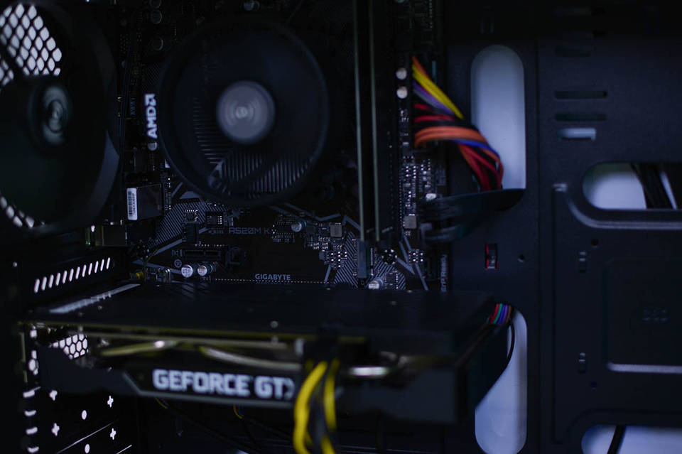 Ігровий ПК Ryzen 5 3600 / RTX 2060 Super / 500GB SSD / 16GB