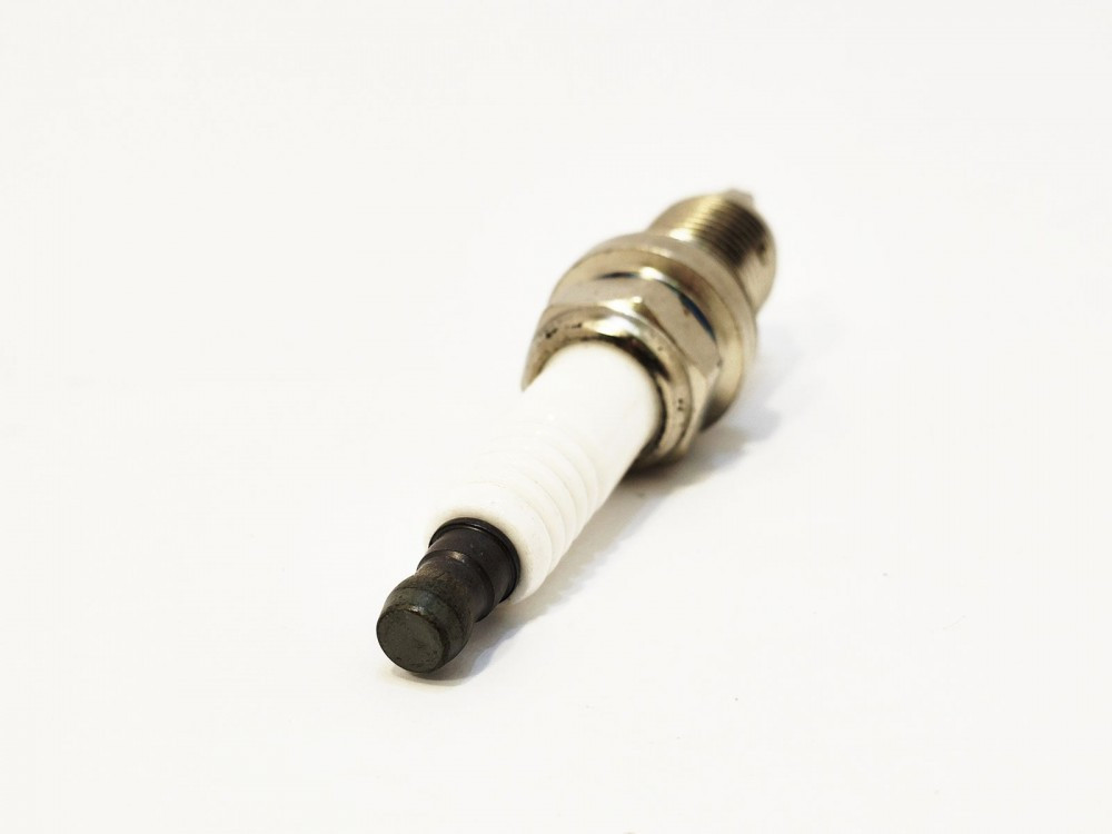 Свічка запалювання Чері Амулет Chery Amulet A11-3707110BA