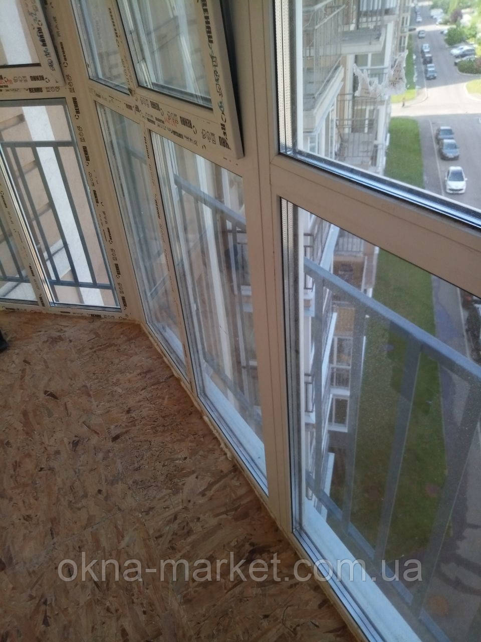 Скління еркерного балкона від ™Вікна Маркет