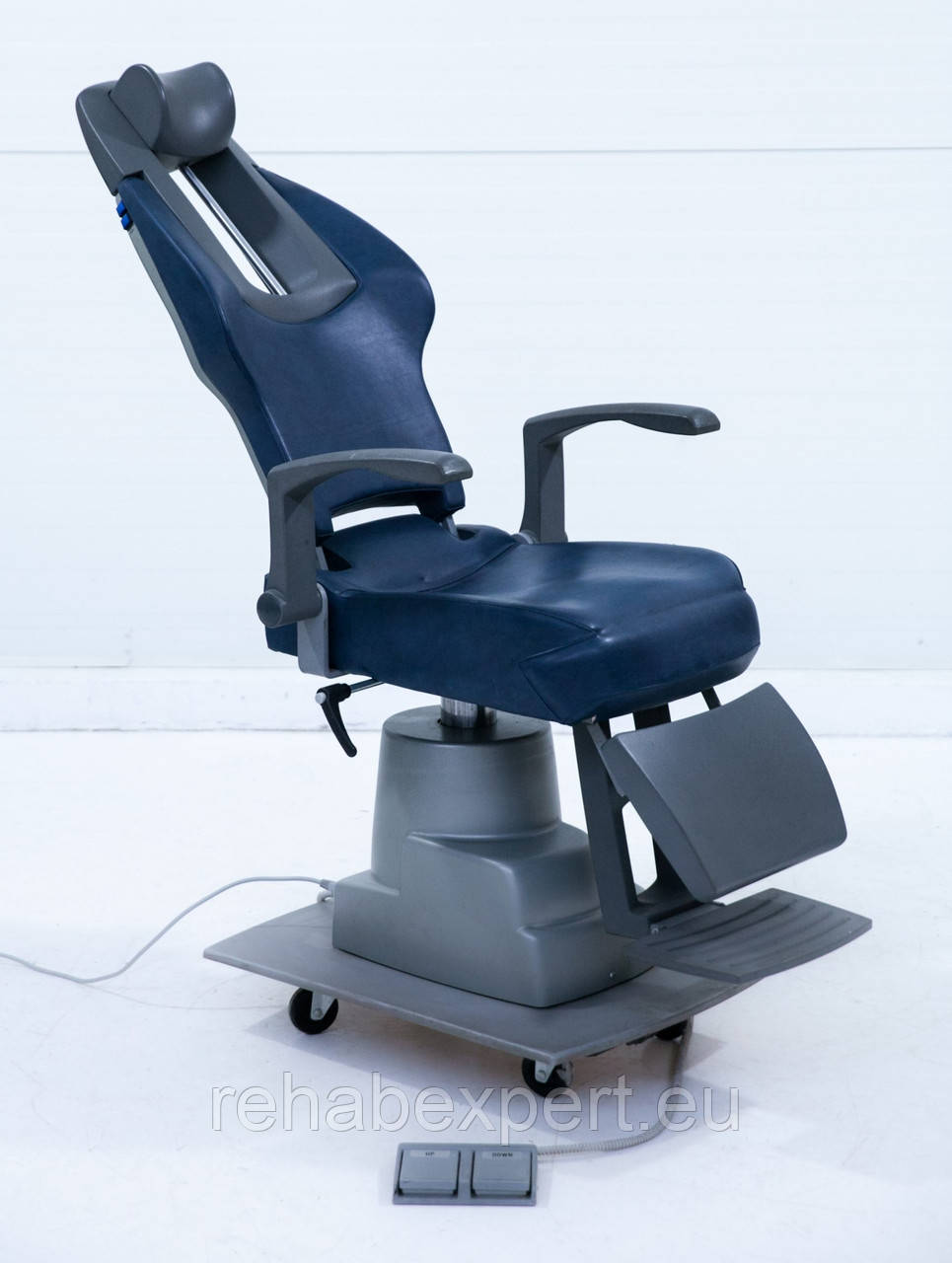 Офтальмологічне діагностичне крісло Meccanottica Mazza Ophthalmological Diagnostic Electric Chair (Used)