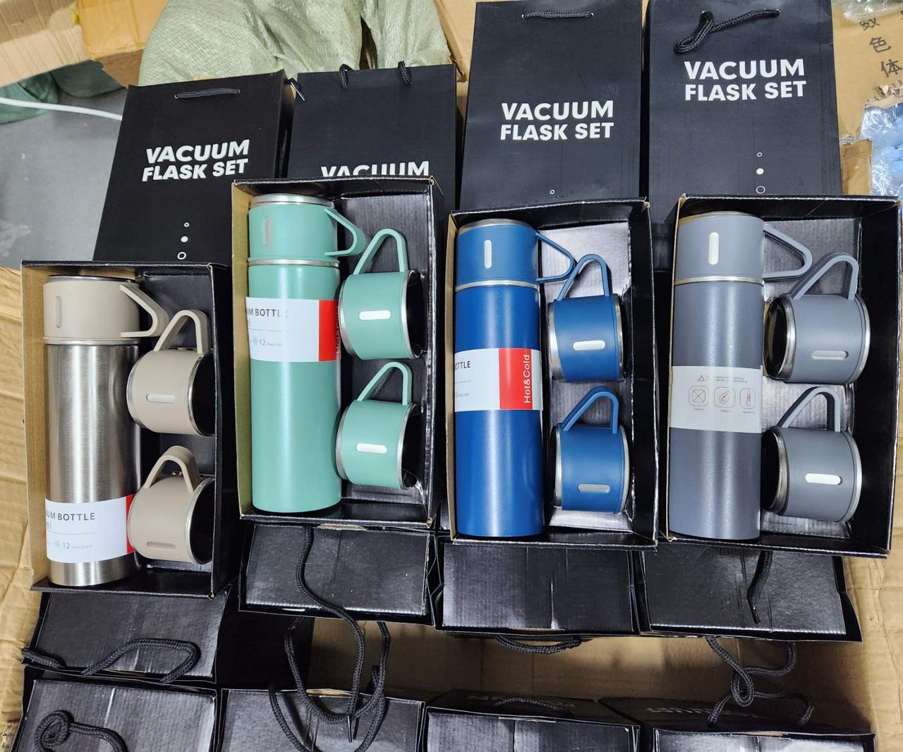 Термос 500ml з трьома чашками