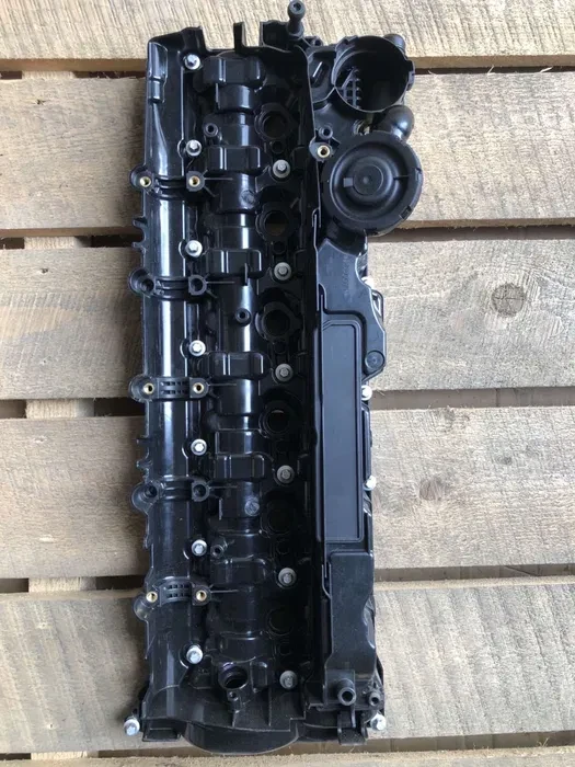 Клапанна кришка ГБЦ N57-1 BMW F01 F02 F10 F11 F15 F16, фото 1