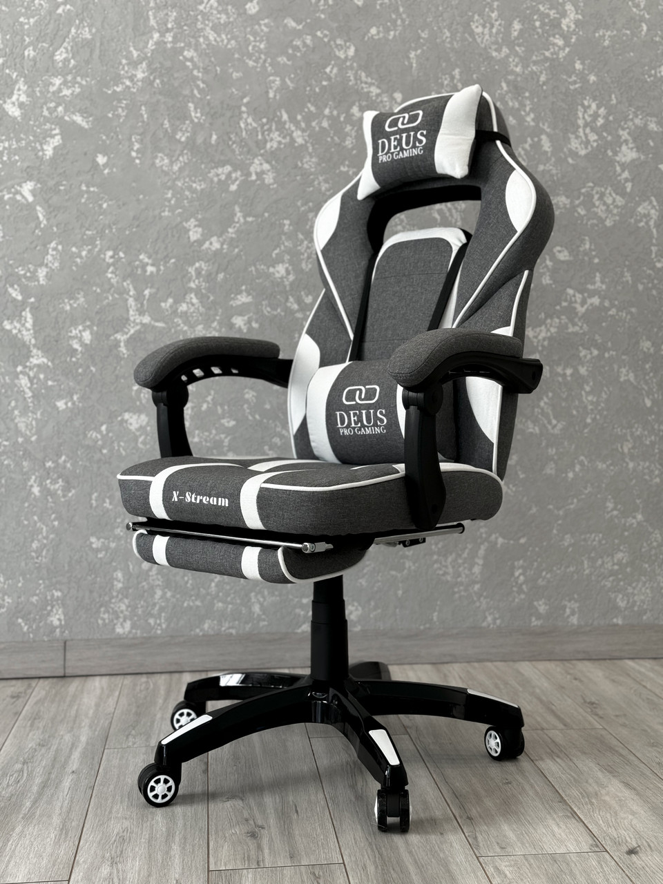 Крісло геймерське з тканини Deus X-STREAM сіро-біле ігрове з підставкою для ніг, фото 1