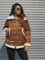 Фирменная женская зимняя короткая куртка с белой меховой отделкой