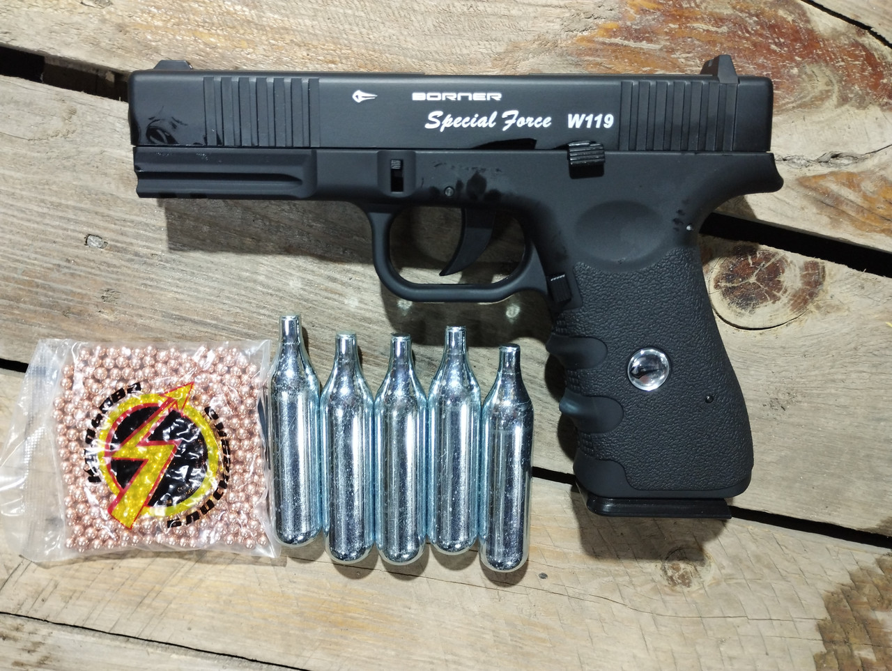 Пістолет пневматичний Borner W119 Blowback + балони + кульки BB
