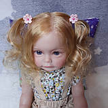 Велика реалістична лялька Реборн (Reborn) 55 см, доросла дівчинка з вініл силіконовим тілом та довгим волоссям, як жива справжня, фото 5