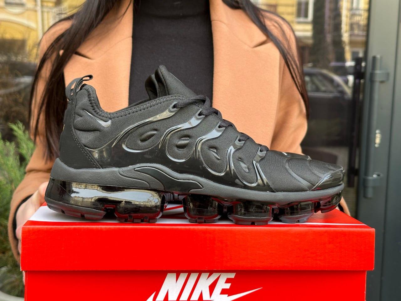 Чоловічі кросівки Nike Vapormax Plus Black (Чорні) Взуття Найк Вепор Макс повсякденні текстиль демісезон