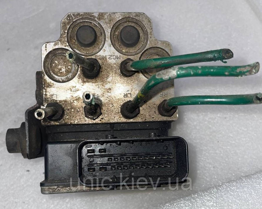 Блок ABS Рено Мастер 2 2.5 TRW б/в 8200528357