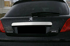 Накладка над номером нерж для Peugeot 207