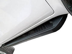 Бокові пороги Allmond Black 2 шт.  алюміній для Toyota Hilux 2015-2024 рр