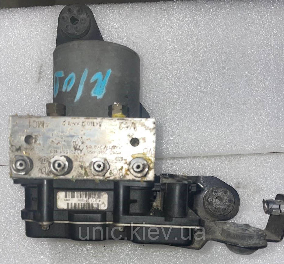 Блок ABS Рено Меган 2 1.5 BOSCH б/в 8200551143
