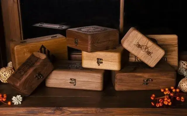 Унікальні аксесуари ручної роботи зі шкіри та дерева від компанії «...morebi»