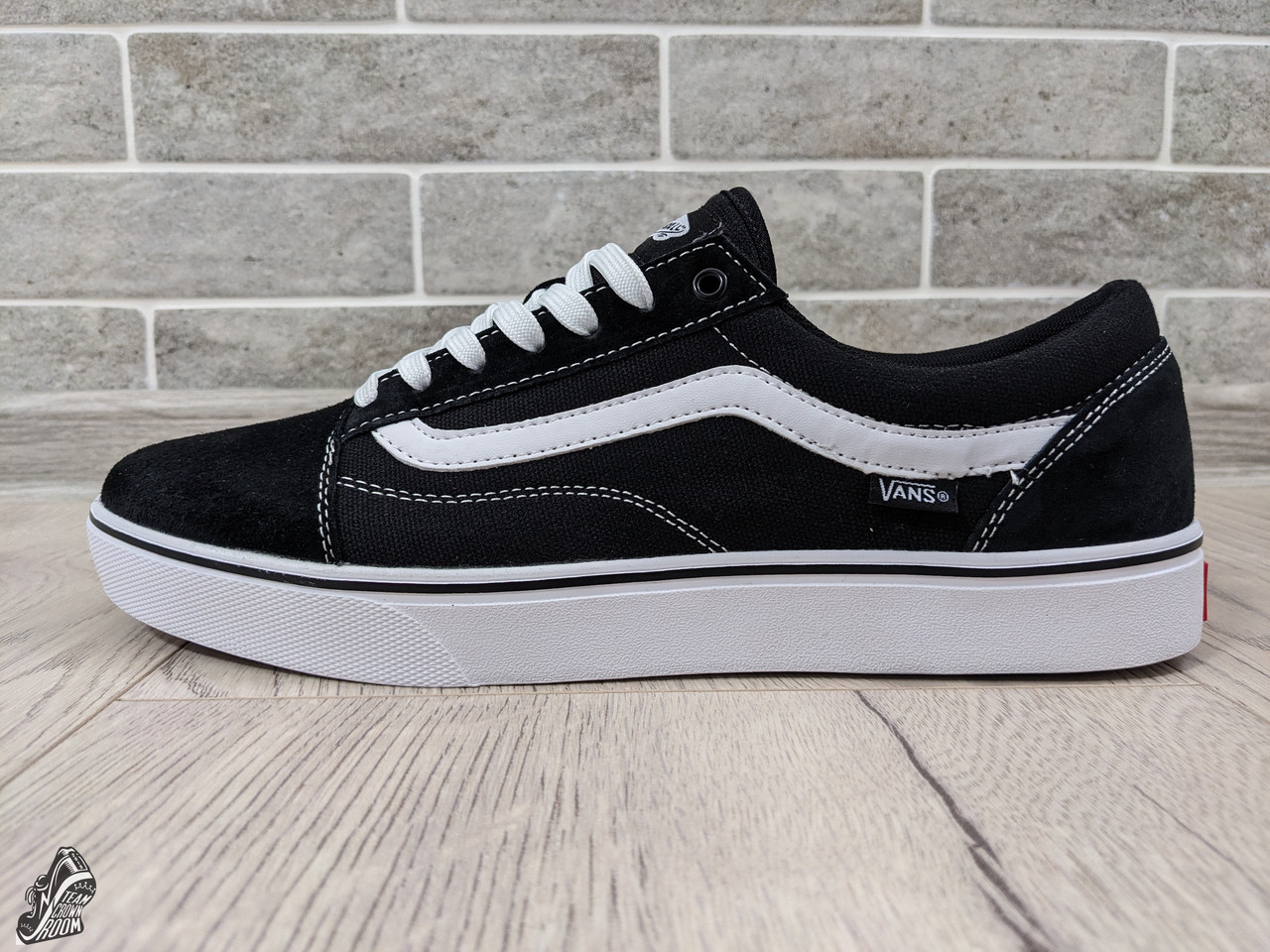 Кроссовки Vans Old Skool \ Ванс Олд Скул \ 40 - фото 1 - id-p1951353072