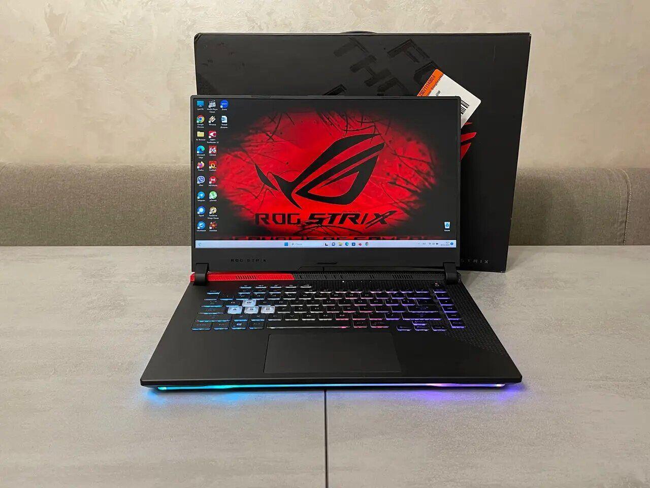 Б/в Ігровий ноутбук Asus ROG Strix G513QY Advantage Edition 15.6" 2560x1440| Ryzen 9 5980HX| 16GB RAM| 512GB SSD| Radeon RX 6800M
