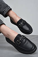 Туфли-лоферы женские черного цвета 174065S
