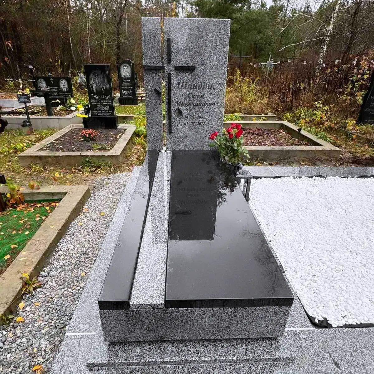 Європейський пам'ятник на могилу "Мистецькі Спогади" 1000*2000