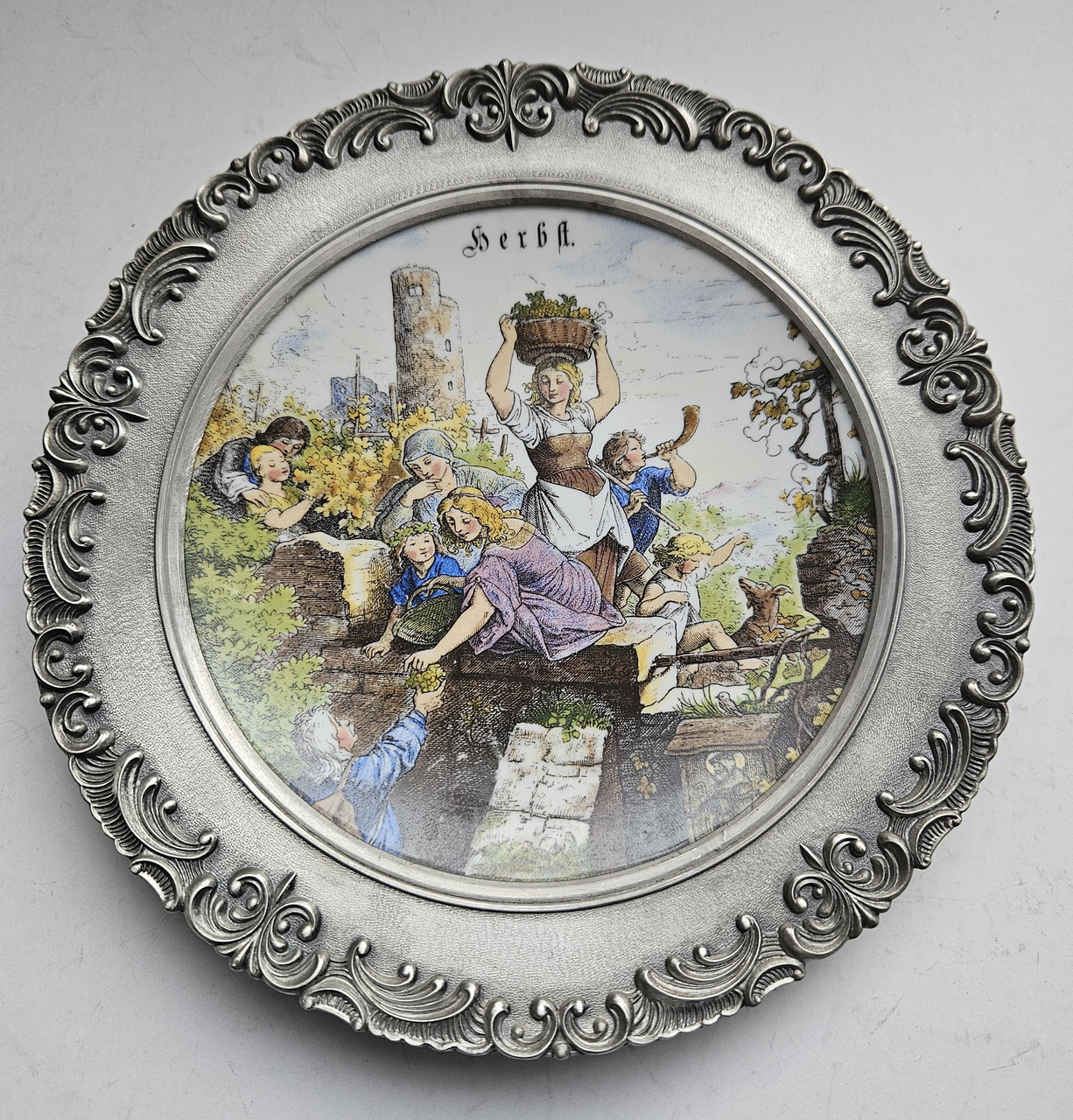 Настінна олов'яна тарілка Осінь, фото 1