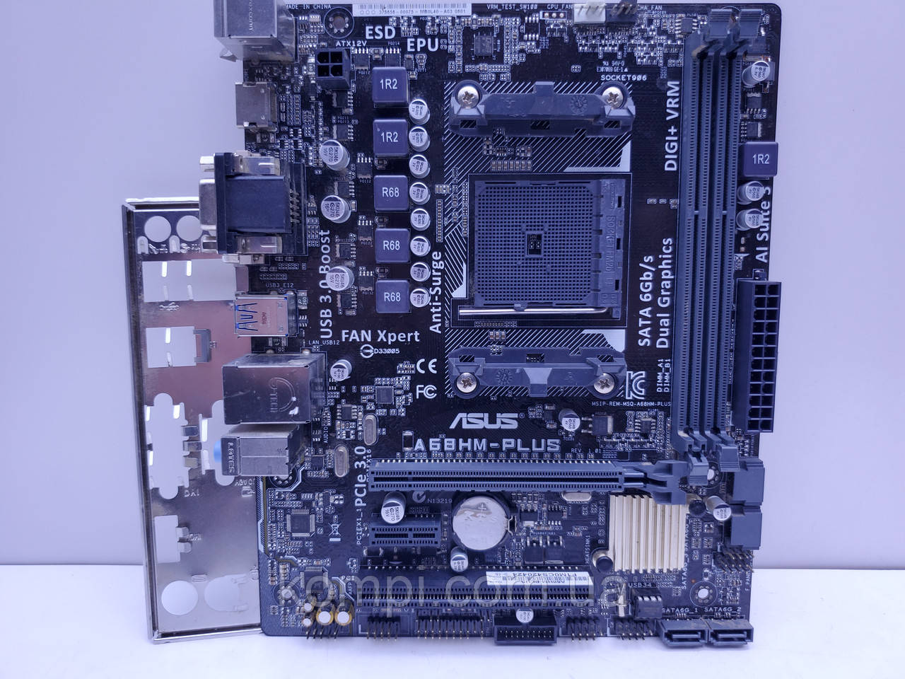 Материнська плата sFM2 ASUS A68HM-PLUS (Socket FM2+,DDR3,б/у)