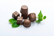 Цукерки, горіхи, маршмеллоу