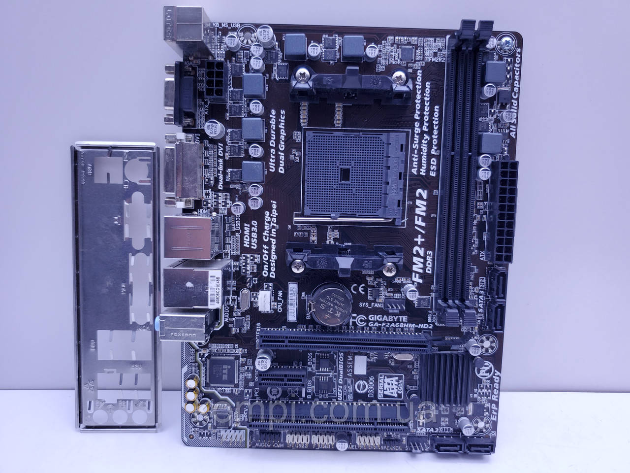 Материнська плата sFM2 GIGABYTE GA-F2A68HM-HD2 (Socket FM2+,DDR3,б/у)