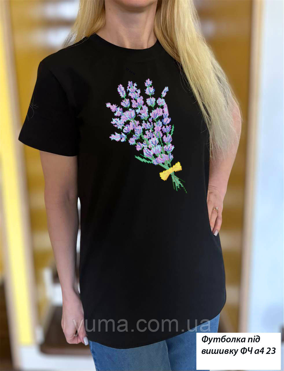 Чорна футболка під вишивку бісером