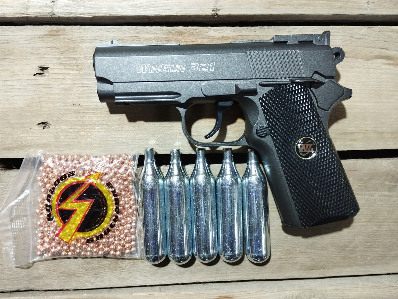 Пневматичний пістолет WinGun 321 Colt Defender (метал) + 5 CO2 + 400 BB 4.5 мм