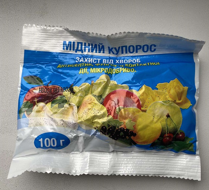 Засіб для захисту деревини "Мідний купорос" 100 гр. 50шт/бл