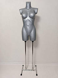 Манекен жіночий сірий "Венера рівна" на підставці з хромованими трубами
