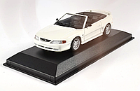 Коллекционная модель авто 1/43 Ford Mustang Cabriolet White 1994 Maxichamps