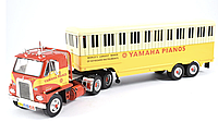 Коллекционная модель грузовика 1/43 International Harvester DCOF-405 "Yamaha Pianos" Red|Yellow 1959 IXO