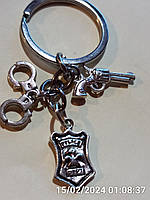 Брелок police поліція подарунок поліцейському копу підвіска наручники жетон пістолет