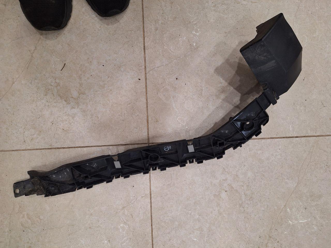 Кронштейн кріплення заднього бампера праве комплектне Ford Explorer 5 2011-2019 б/у оригінал, фото 1