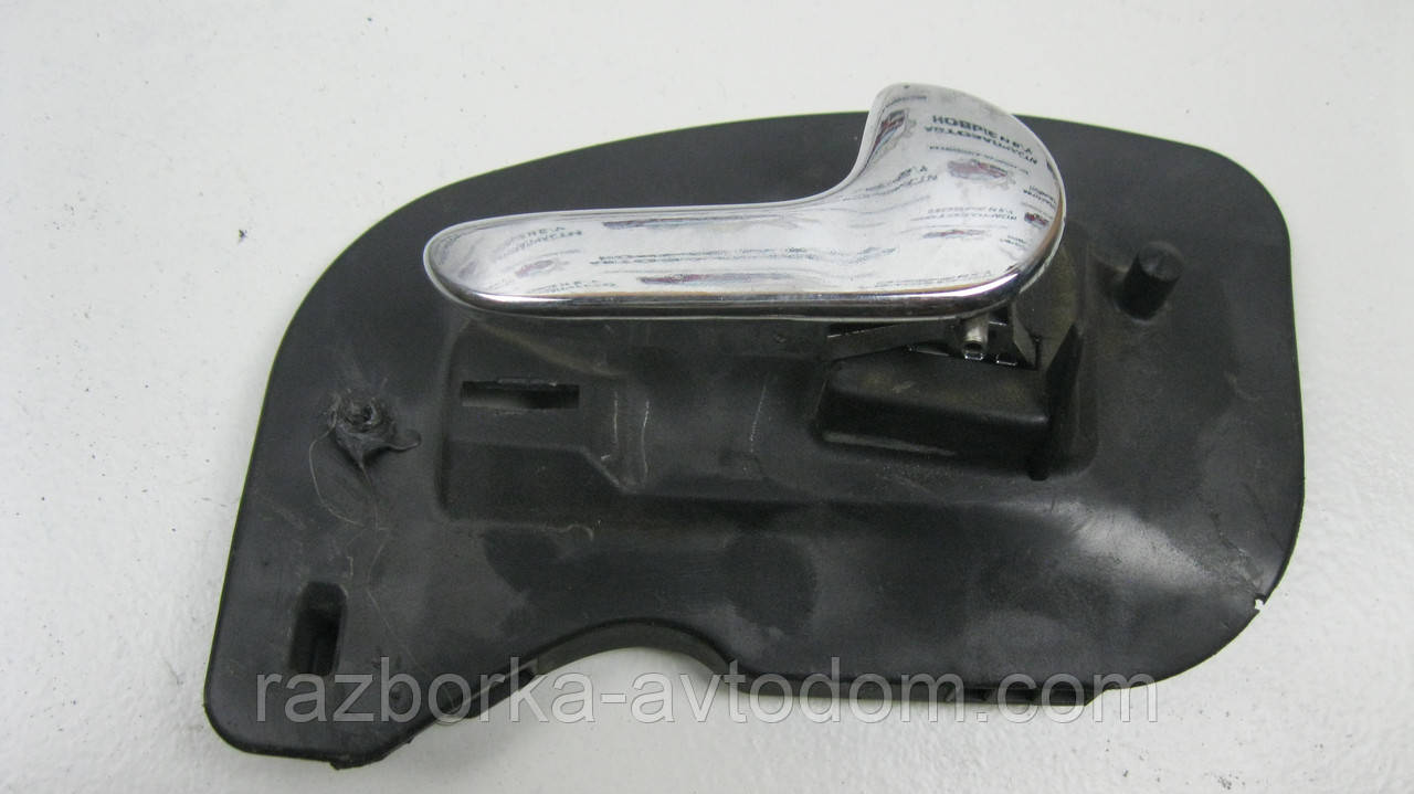 Ручка позанічної передньої правої двері Opel Corsa C (2000-2012) OE:13122255