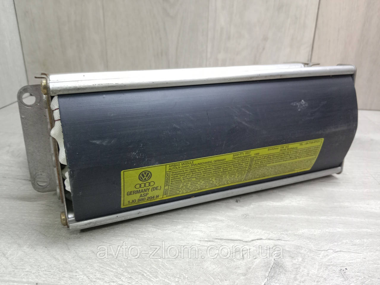 Подушка безпеки пасажира Airbag Skoda Octavia Tour, Volkswagen Golf 4. 1J0880204H.