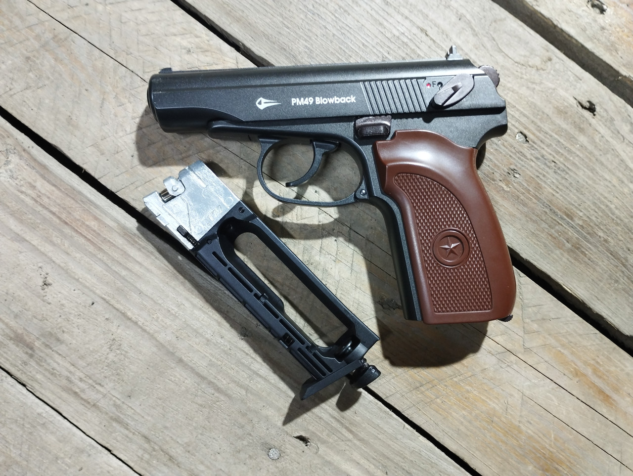 Пістолет пневматичний Borner PM49 Makarov Blowback