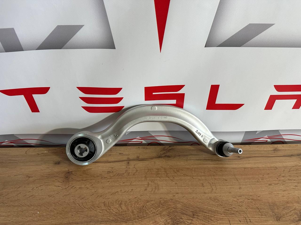 Важіль нижній передній правий задній Tesla Model Y 20-1044359-00-A