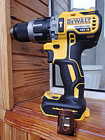 Дрель-шуруповерт аккумуляторная ударная DeWALT DCD796NT (18В XR, 70Нм, 1.2кг)