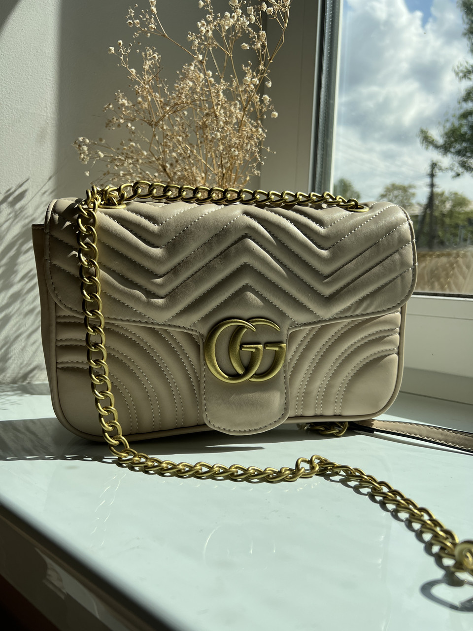Жіноча сумка з еко-шкіри Gucci Marmont Big Гуччі бежевая молодіжна, брендова сумка через плече