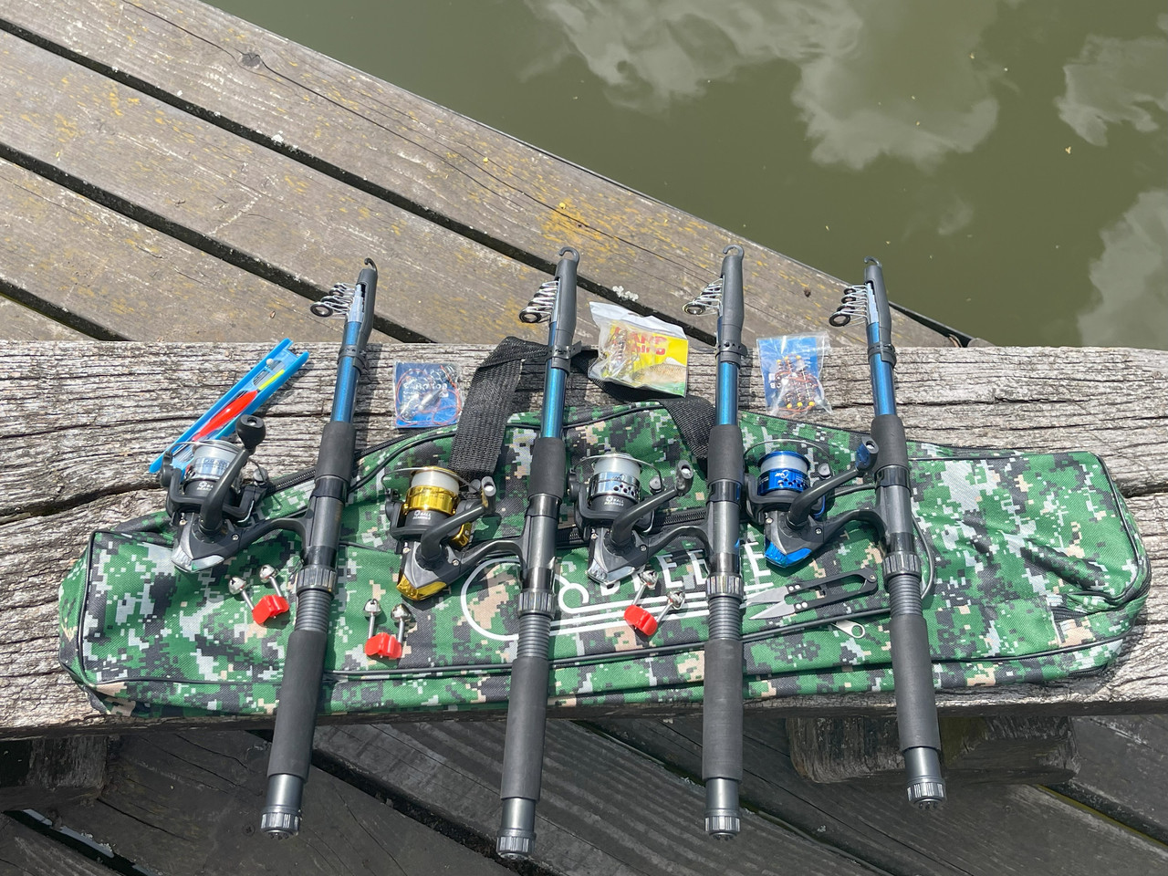 Універсальний рибальський комплект 2.4 м на 4 спінінги, рибальський набір для лову мирної риби як подарунок рибалці, фото 1
